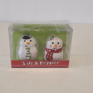Grasslands road salt & pepper shakers